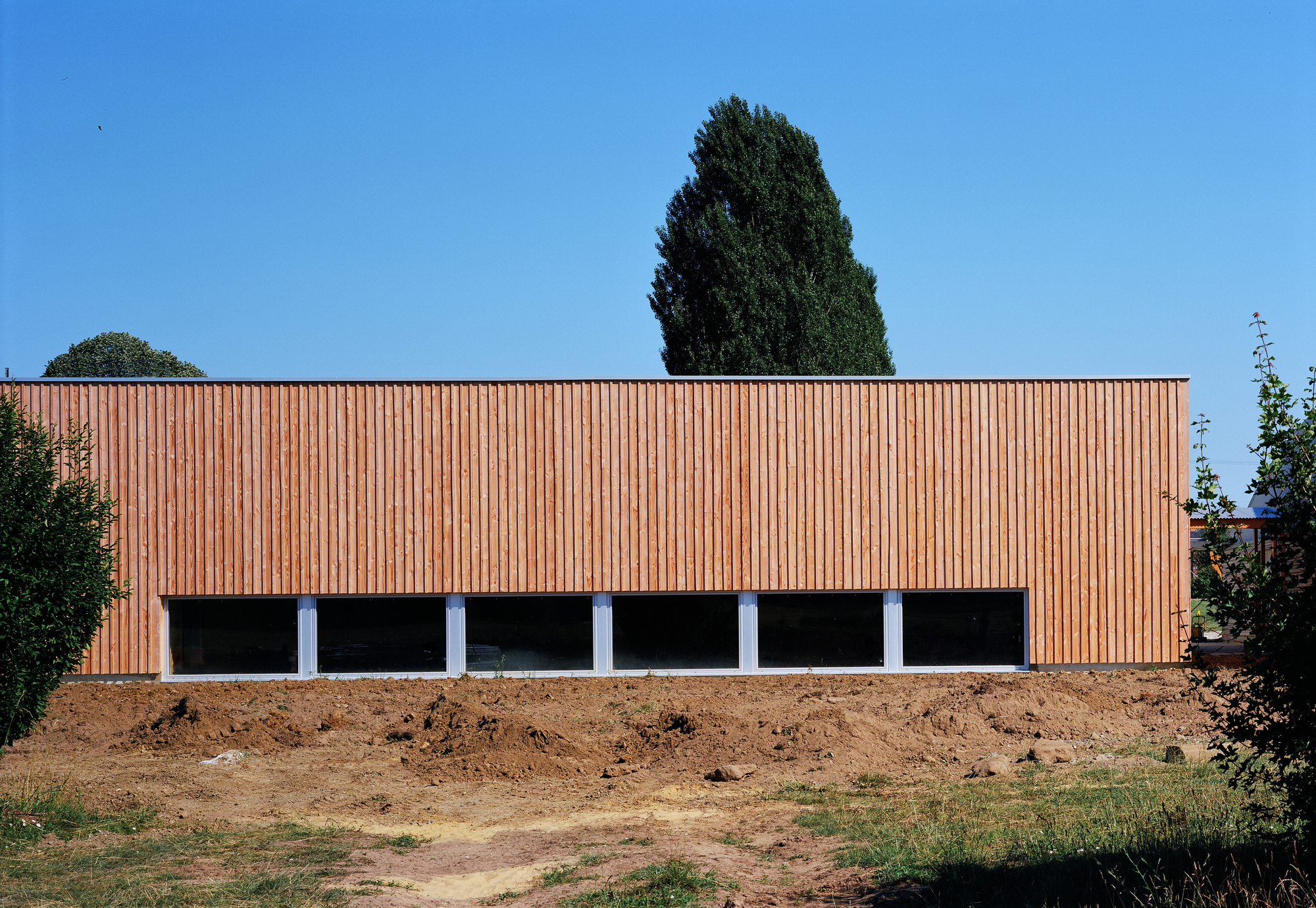 Sonzay’s Sports Dojo / Bauchet de La Bouvrie Architects-18