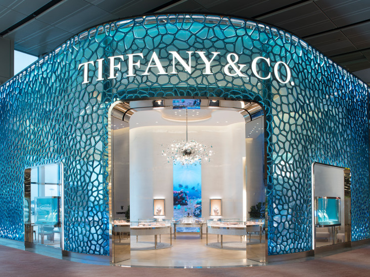 Тренды 2023/2024: переработанный текстиль и культовые стулья-10