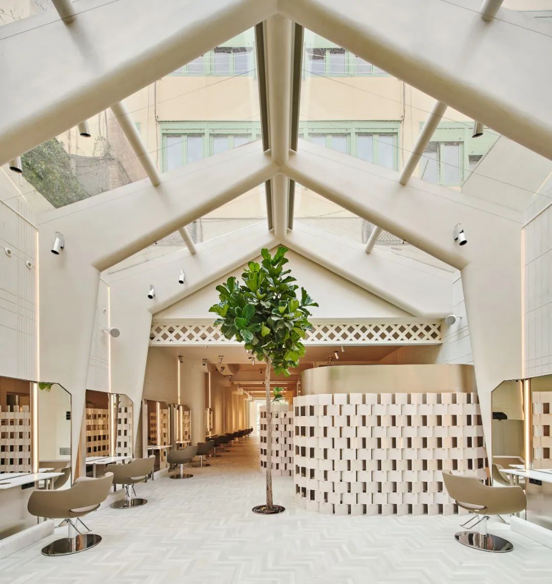 巴塞罗那 Toro 美发沙龙丨西班牙巴塞罗那丨Estudi Francesc Pons-32