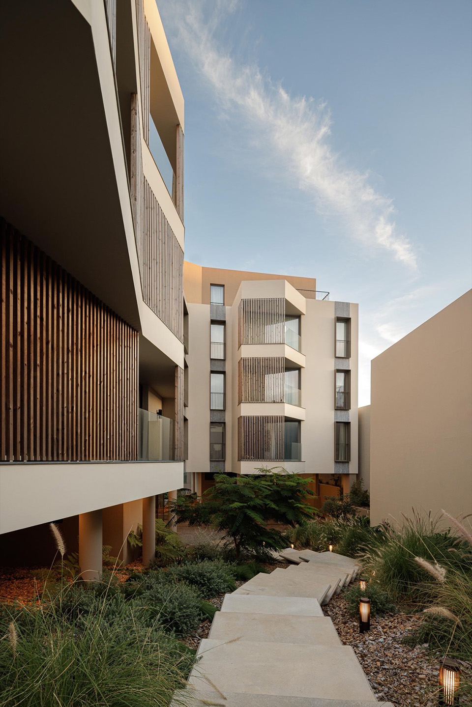 ERNESTO DO CANTO住宅区丨葡萄牙蓬塔德尔加达丨BOX arquitectos-51