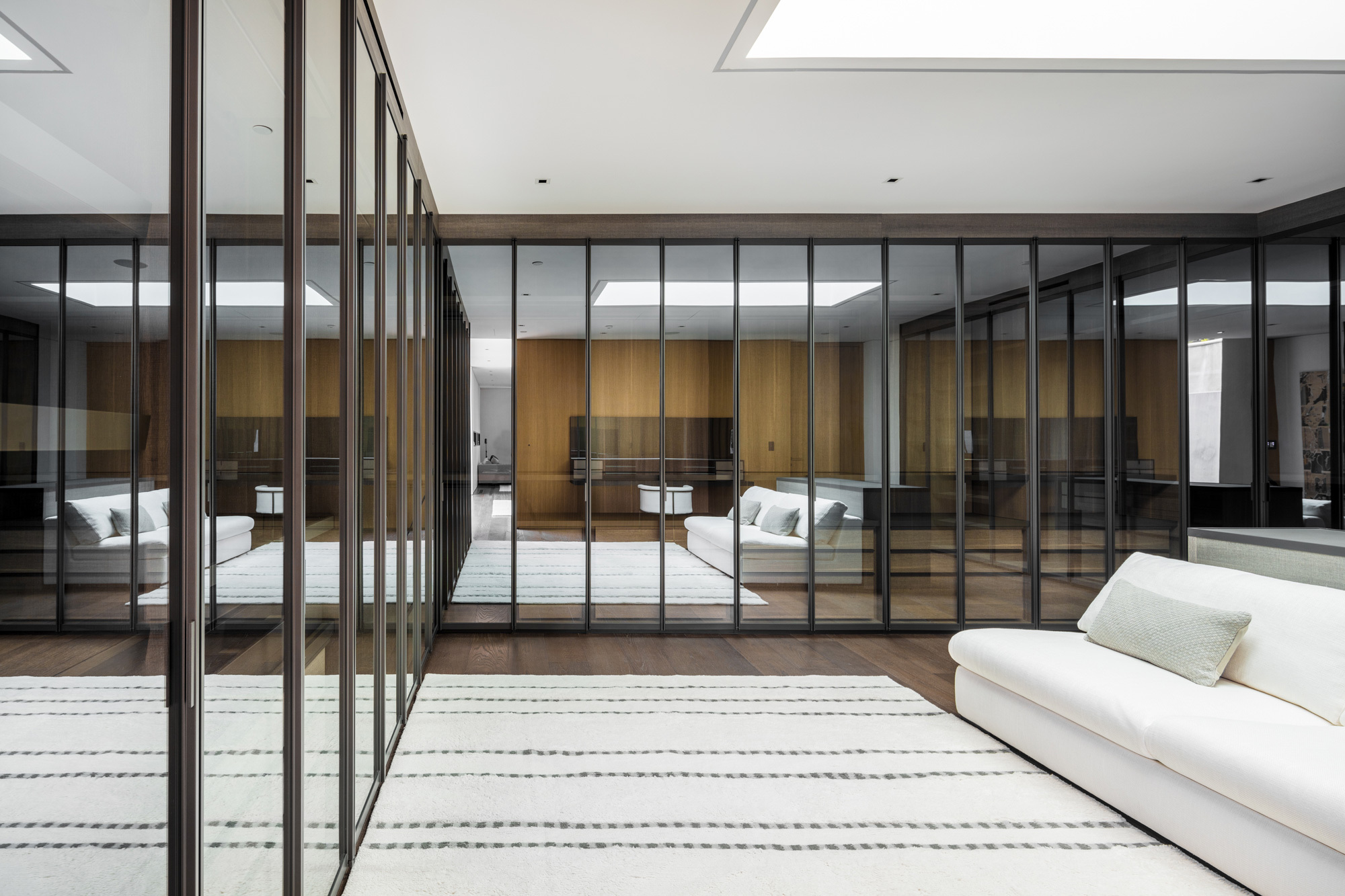 夜莺之翼 · 铜别墅的巧妙设计-25