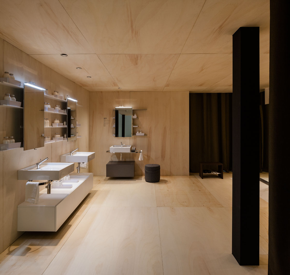 05 04 STAND COSMIC EN LA FERIA ISH 2015 DE FRANKFURT-6