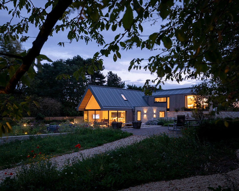 英式现代乡村别墅，玻璃幕墙融入自然-26