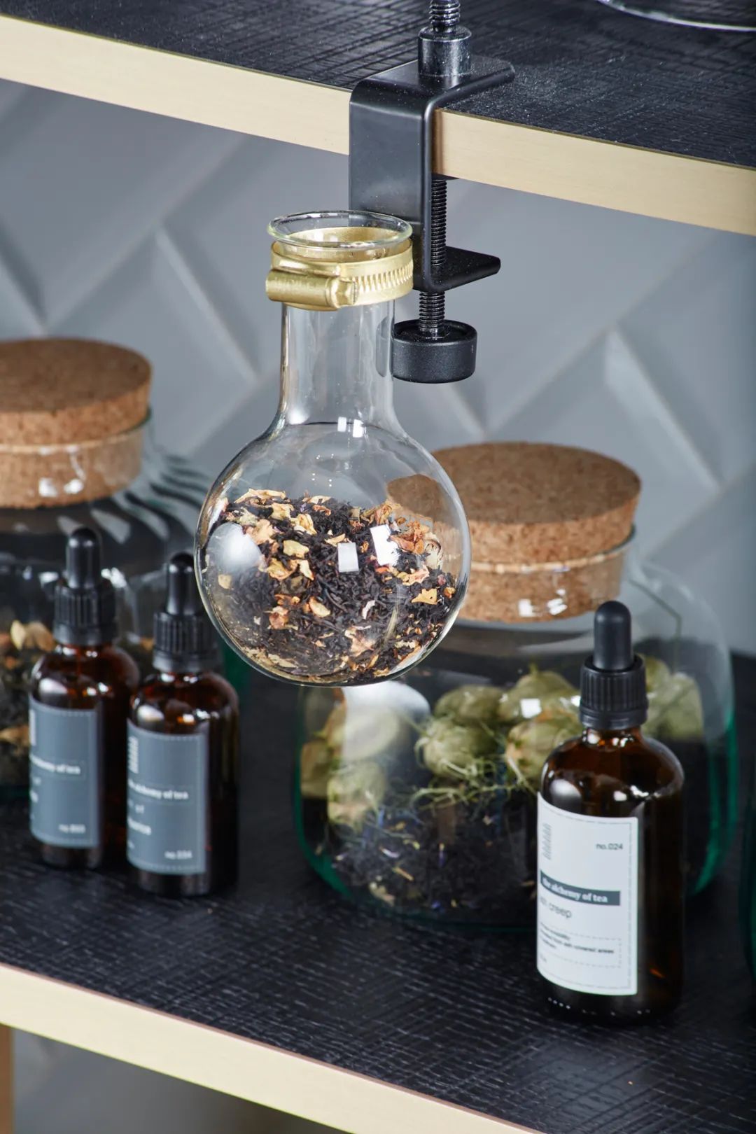 伦敦顶级花园豪宅 Wardian | 几何大胆线条与翠绿自然的完美融合-76