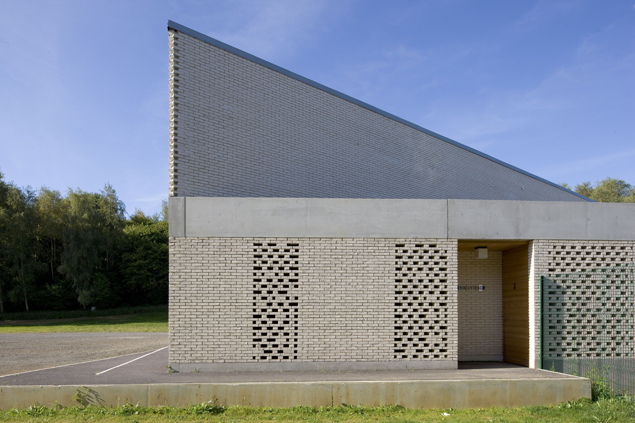 法国卡昂公园服务中心绿色建筑设计-15