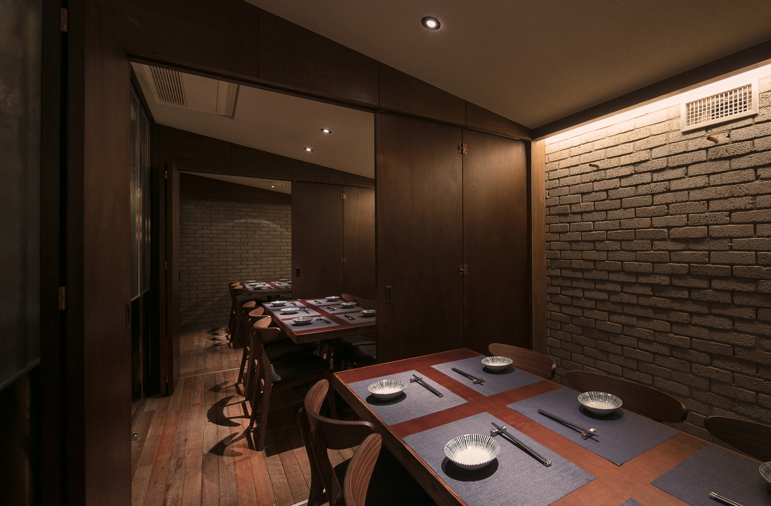 古老与现代共融的 Gwanghwamunhaemul 餐厅设计-46