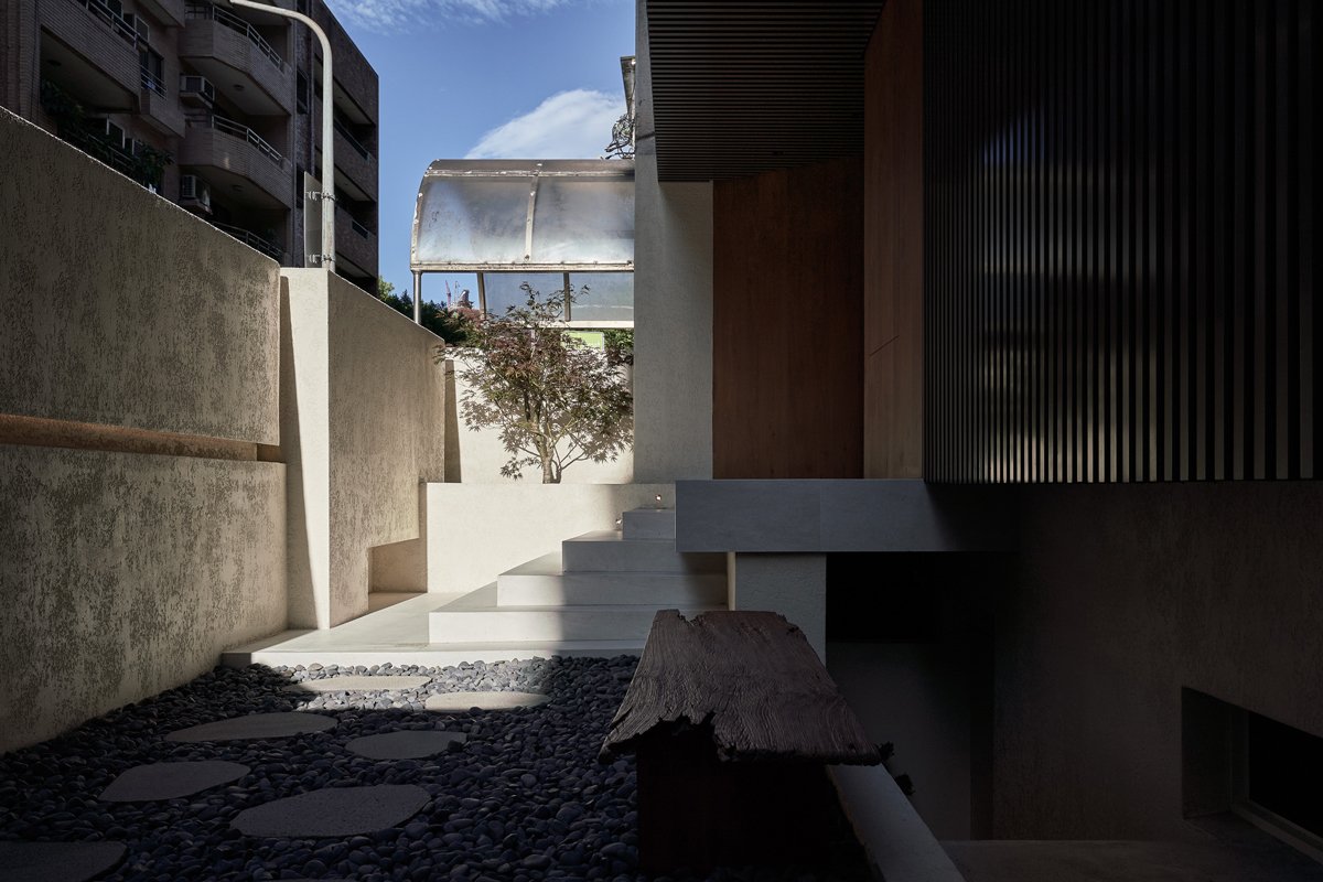 街區中的一隅秘境：演繹沈浸式現代日式美學，開啟五感饗宴的割烹料理空間 —「掬·Kiku」 — Hey!Cheese-2