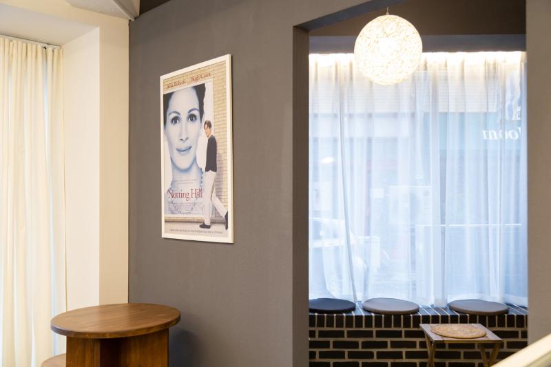 18 坪舒适空间，白色调与灰色点睛的咖啡馆设计-11