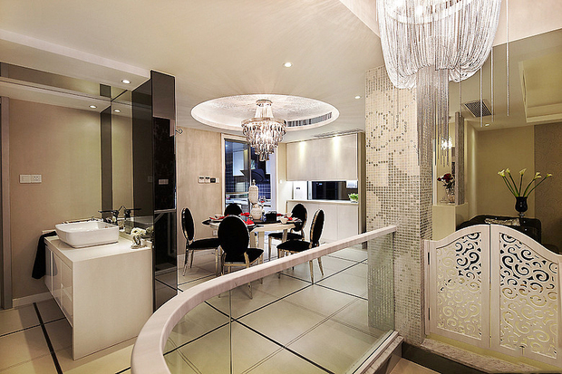 抢眼的家居搭配   105平古典复式奢华居-6