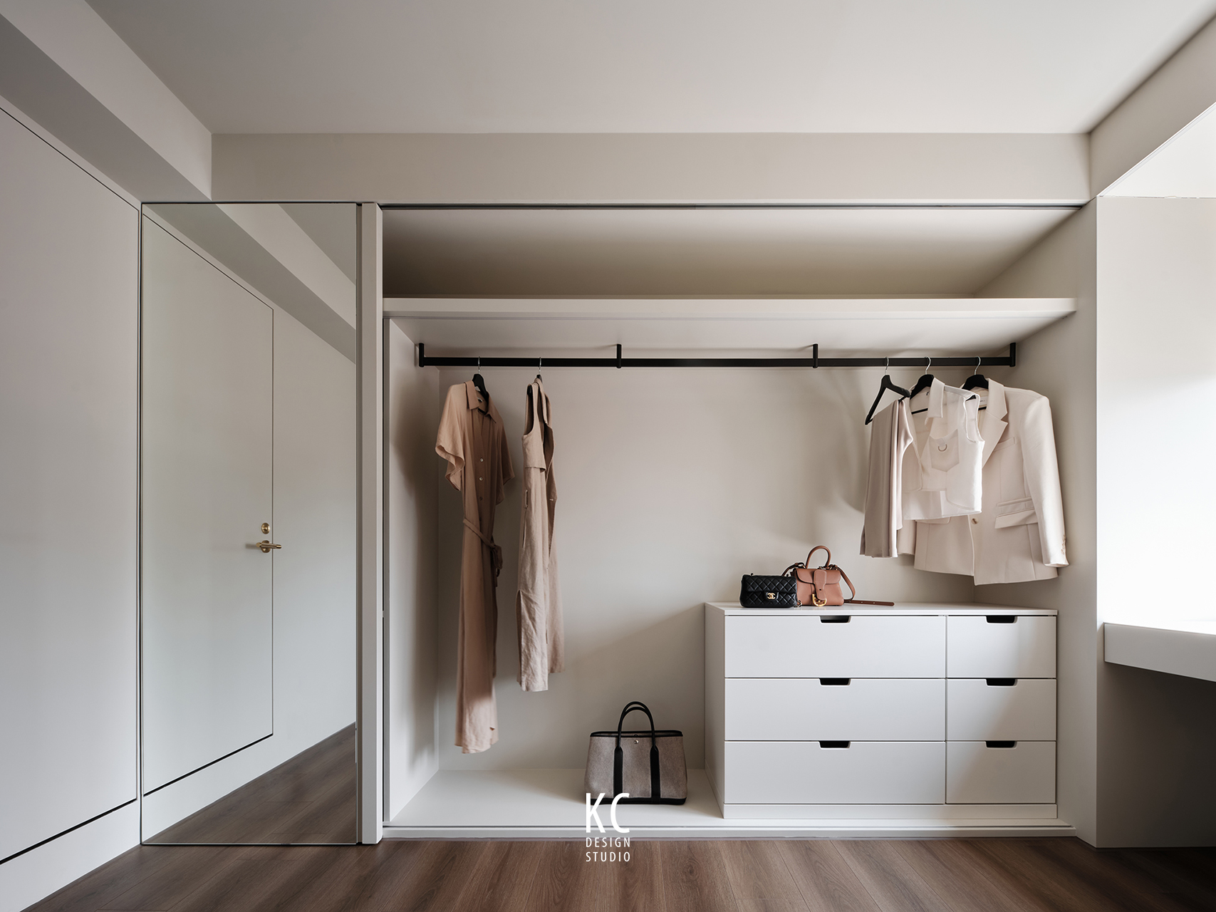 一人二猫的简约舒适生活空间丨KC design studio-18