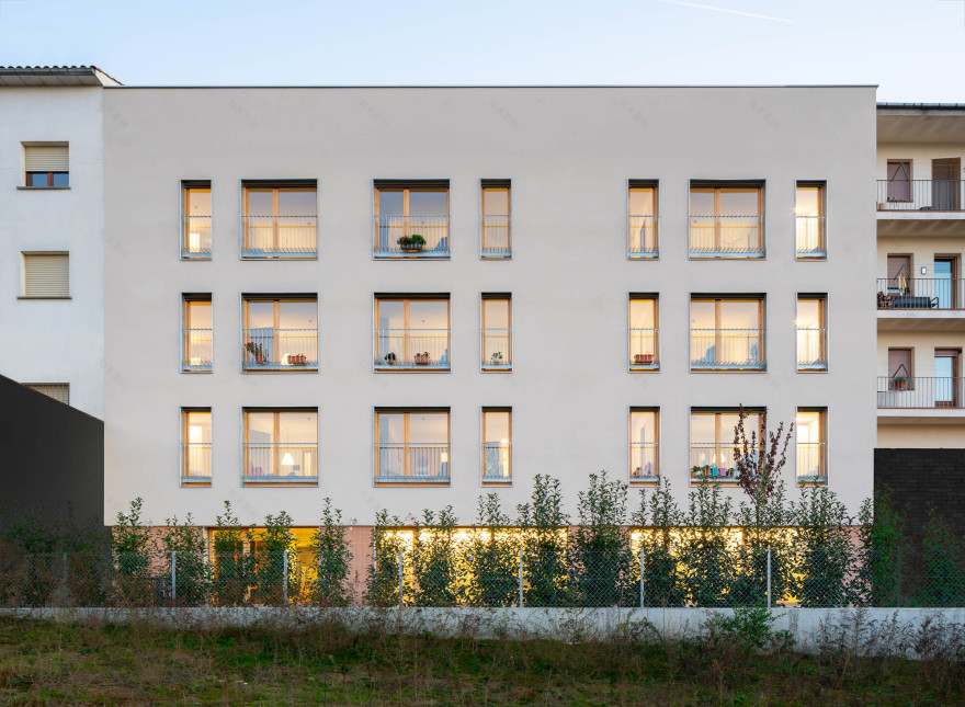 Taradell 庇护所住房丨西班牙丨Forgas Arquitectes,Gammarquitectura-22