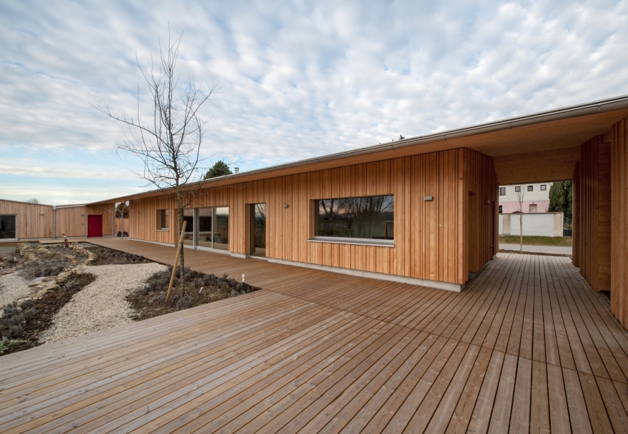 奥地利白松别墅 | 被动式建筑的绿色庭院-18