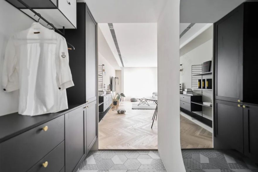 现代黑白灰搭配的北欧风住宅丨工作室-81