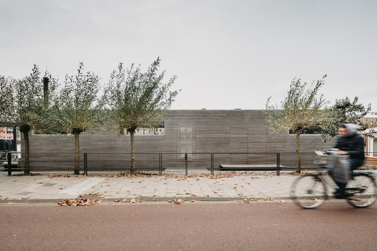 Energy Neutral Floating Villa ‘Haarlem Shuffle’  vanOmmeren-8