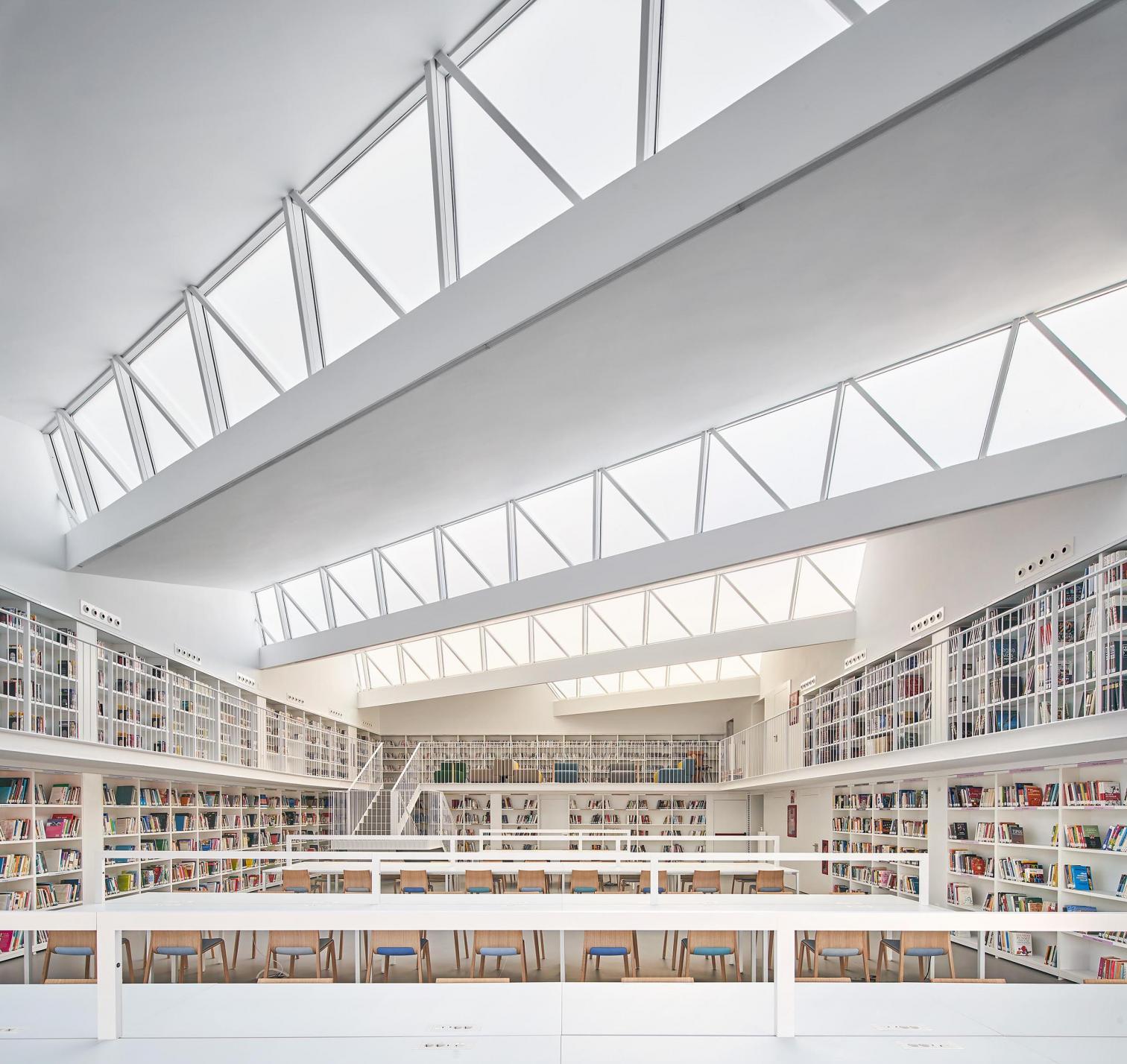 Boadilla del Monte 市立图书馆和剧院丨西班牙马德里丨José Hevia-21