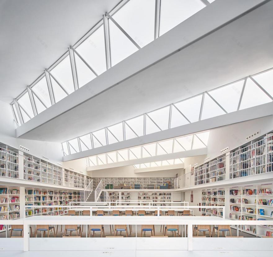 Boadilla del Monte 市立图书馆和剧院丨西班牙马德里丨José Hevia-21