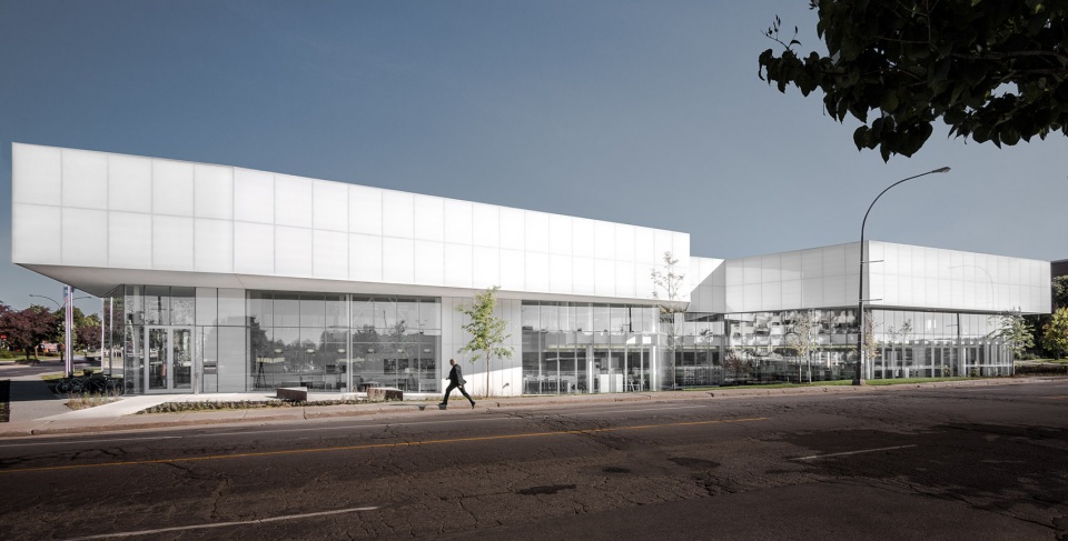 蒙特利尔索尔·贝娄图书馆 · 现代环保设计,打造社区互动中心-3