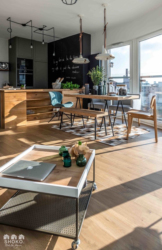 波兰全景窗公寓 | 明亮色彩与趣味空间-19