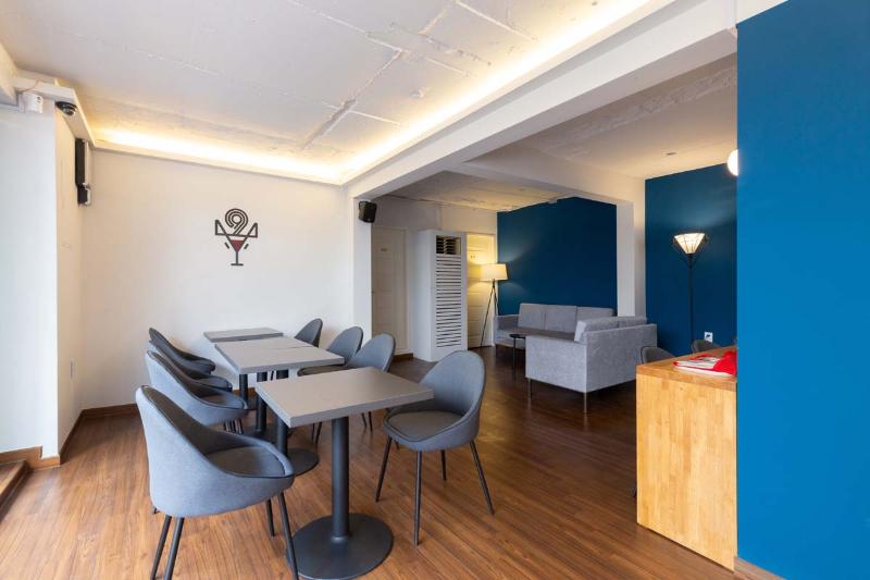 17 坪酒馆改造 | 复古韵味与时尚的完美结合-5