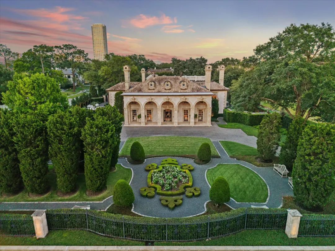 重焕新生的地中海庄园：休斯顿RiverOaks的永恒奢华-0