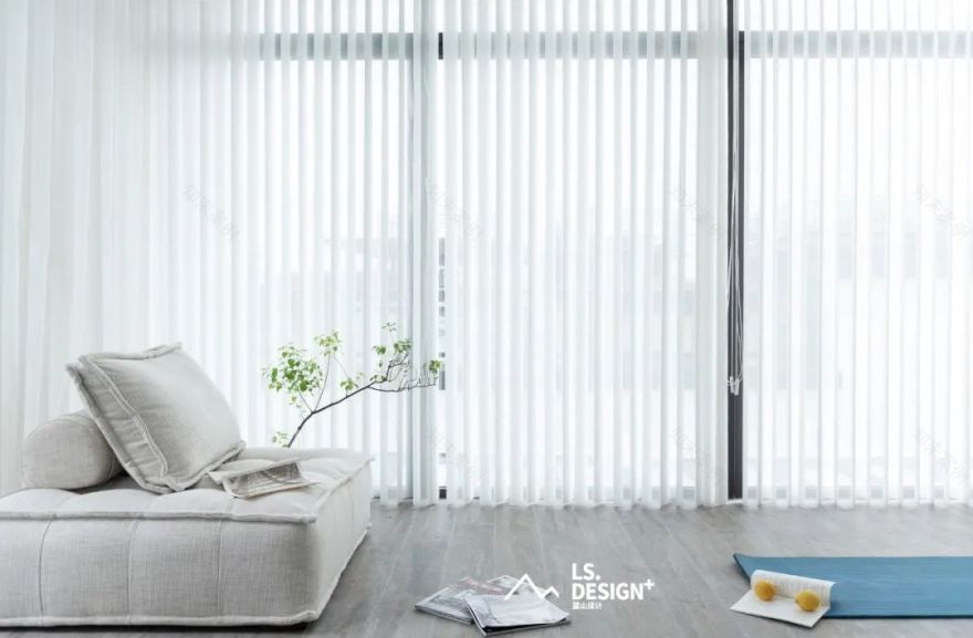 繁忙高管的灰色调现代极简之家-39