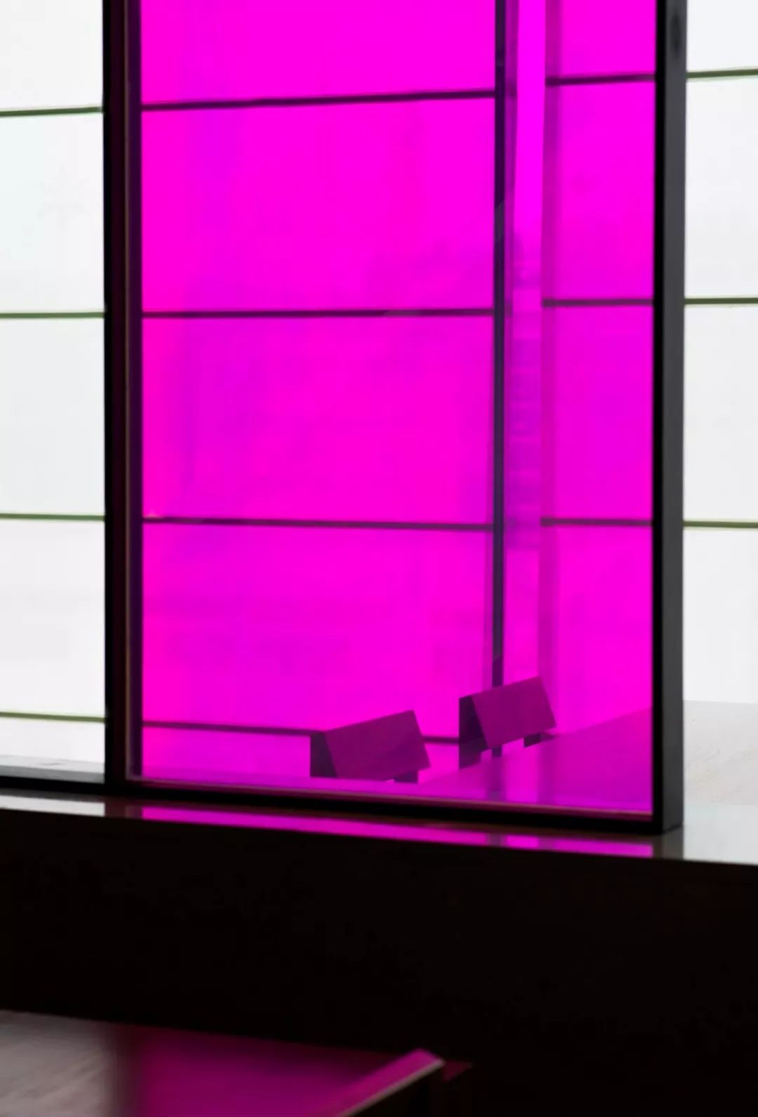 成都道田料理仁和春天店 | 炫彩玻璃诠释霓虹日料新风格-34