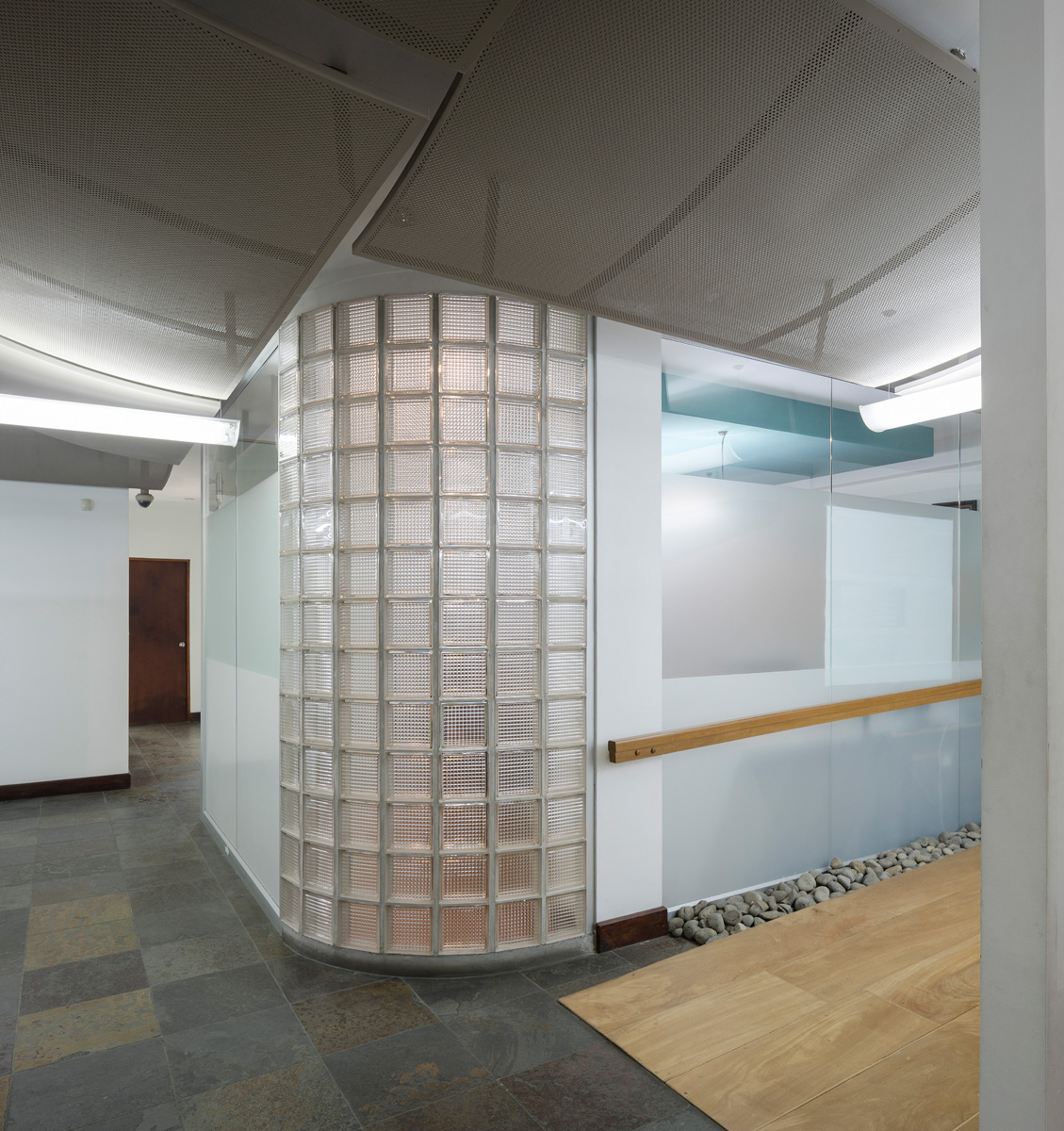 Van der Laat & Jiménez总部大楼，哥斯达黎加 / FORO ARQUITECTOS-28