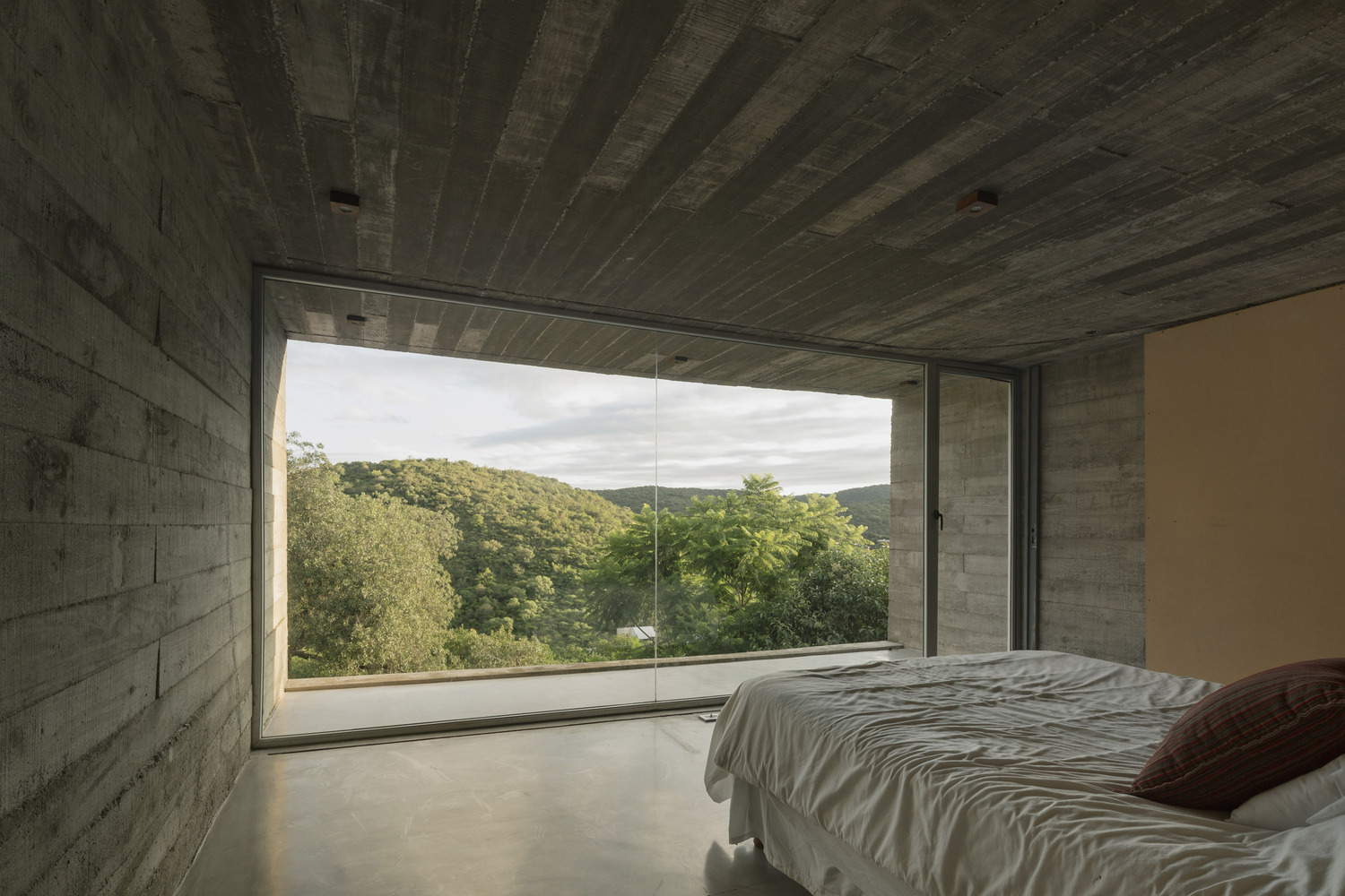 阿根廷 Río Ceballos 三元素住宅丨Agustín Lozada-39