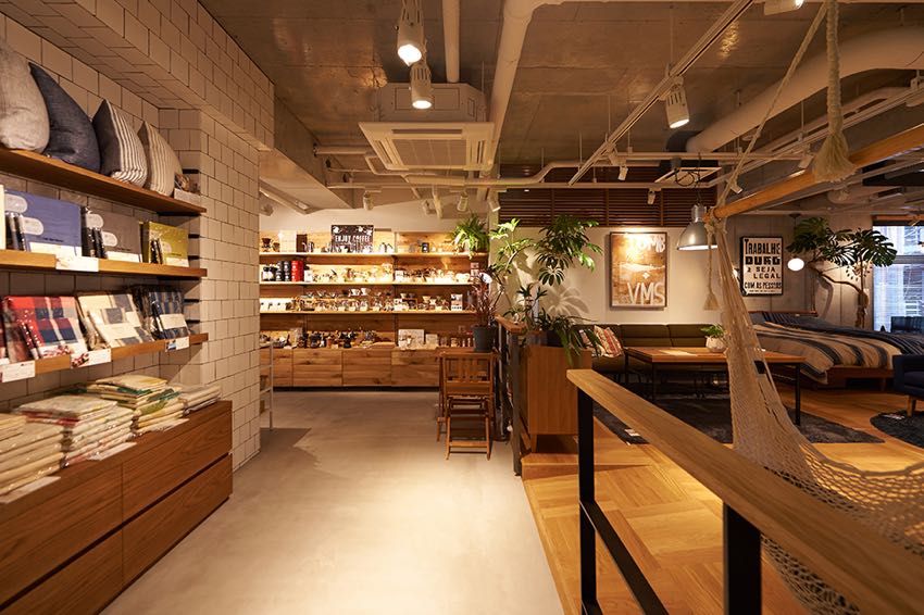 日本 ELD 原木风家具门市的温馨设计亮点-7