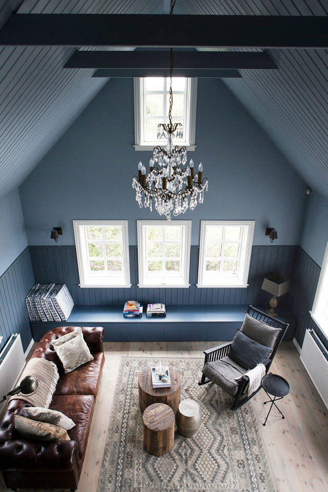 冰岛火山旁的神秘黑木屋-3