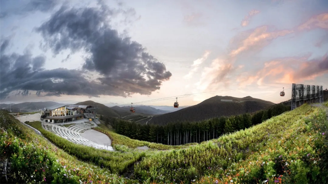 张家口太舞滑雪小镇山顶广场-5