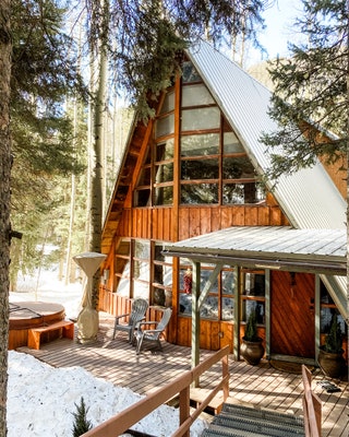 Airbnb 上的九大精美 A 框架度假屋-9