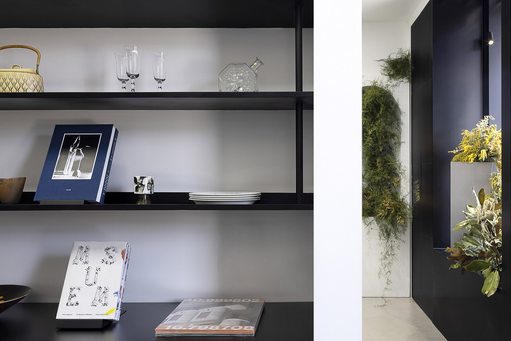 黑白空间里的绿意花园·大兜商店与花店设计丨中国杭州丨见筑未来 FUTURE SPACE-34