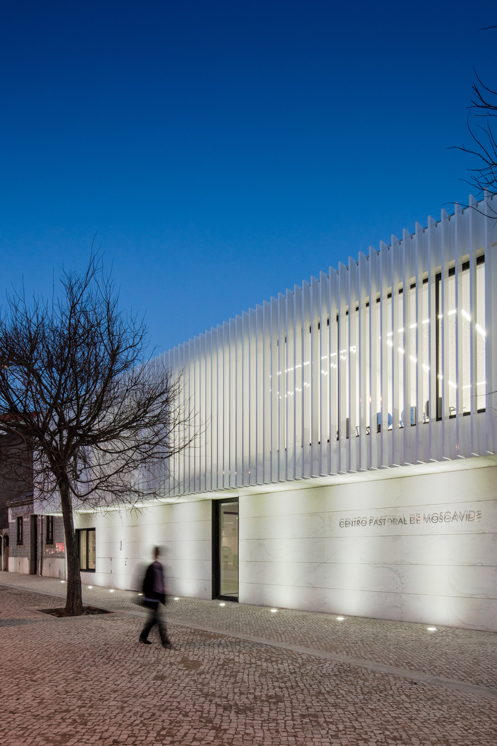 田园牧歌,莫什卡维迪的宗教中心,葡萄牙 / Plano Humano Arquitectos-142