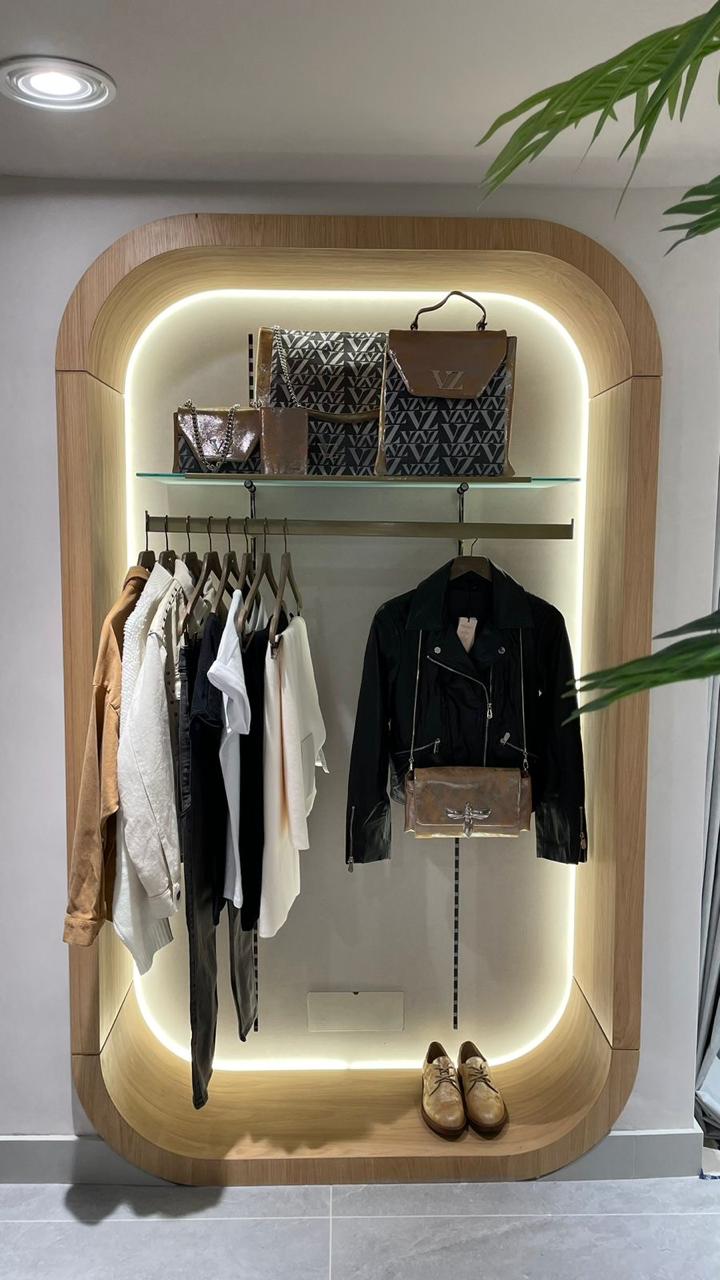 TIENDA VÉLEZ COSTA RICA - CUEROS VÉLEZ S.A.S 2024-0