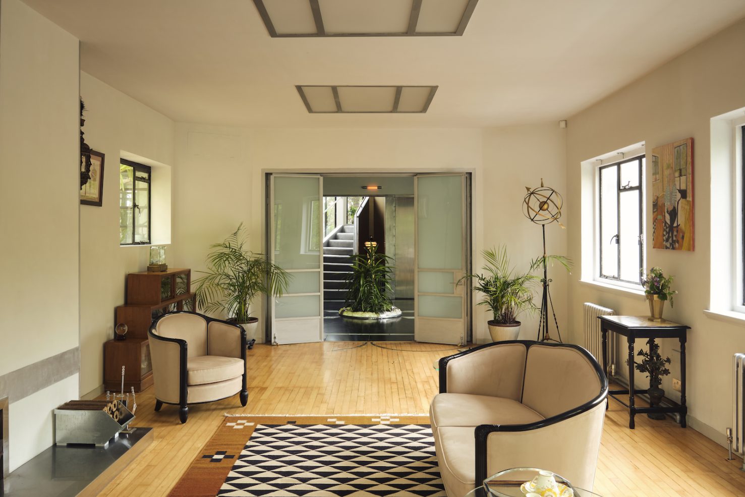 Первая модернистская вилла в Англии выставлена на продажу-0