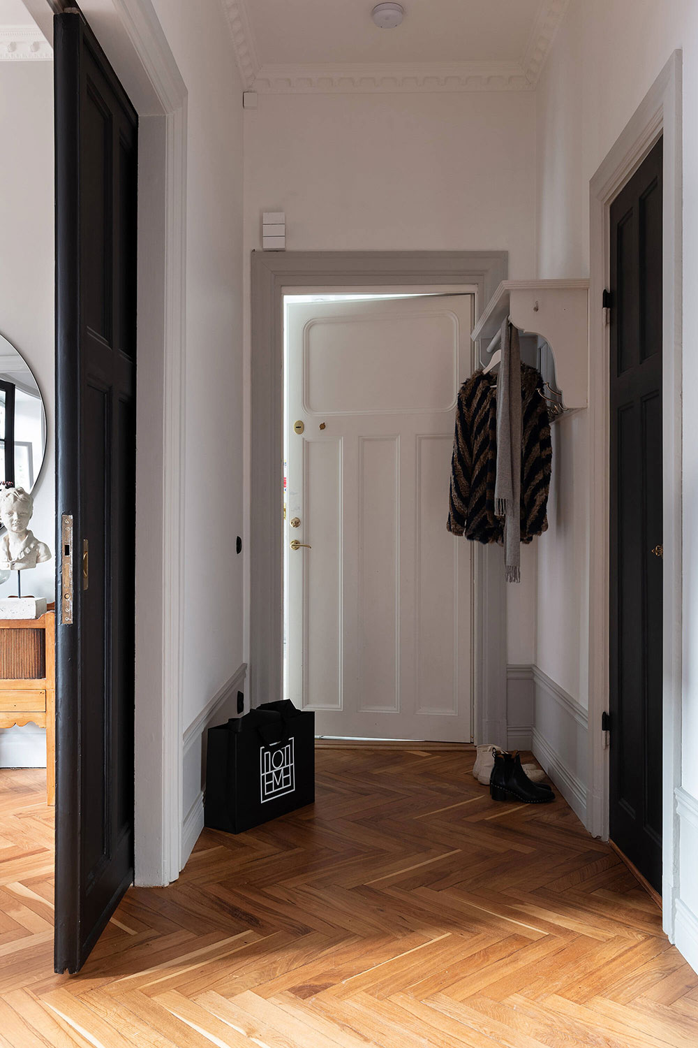 独特的斯堪的纳维亚风格公寓设计-29