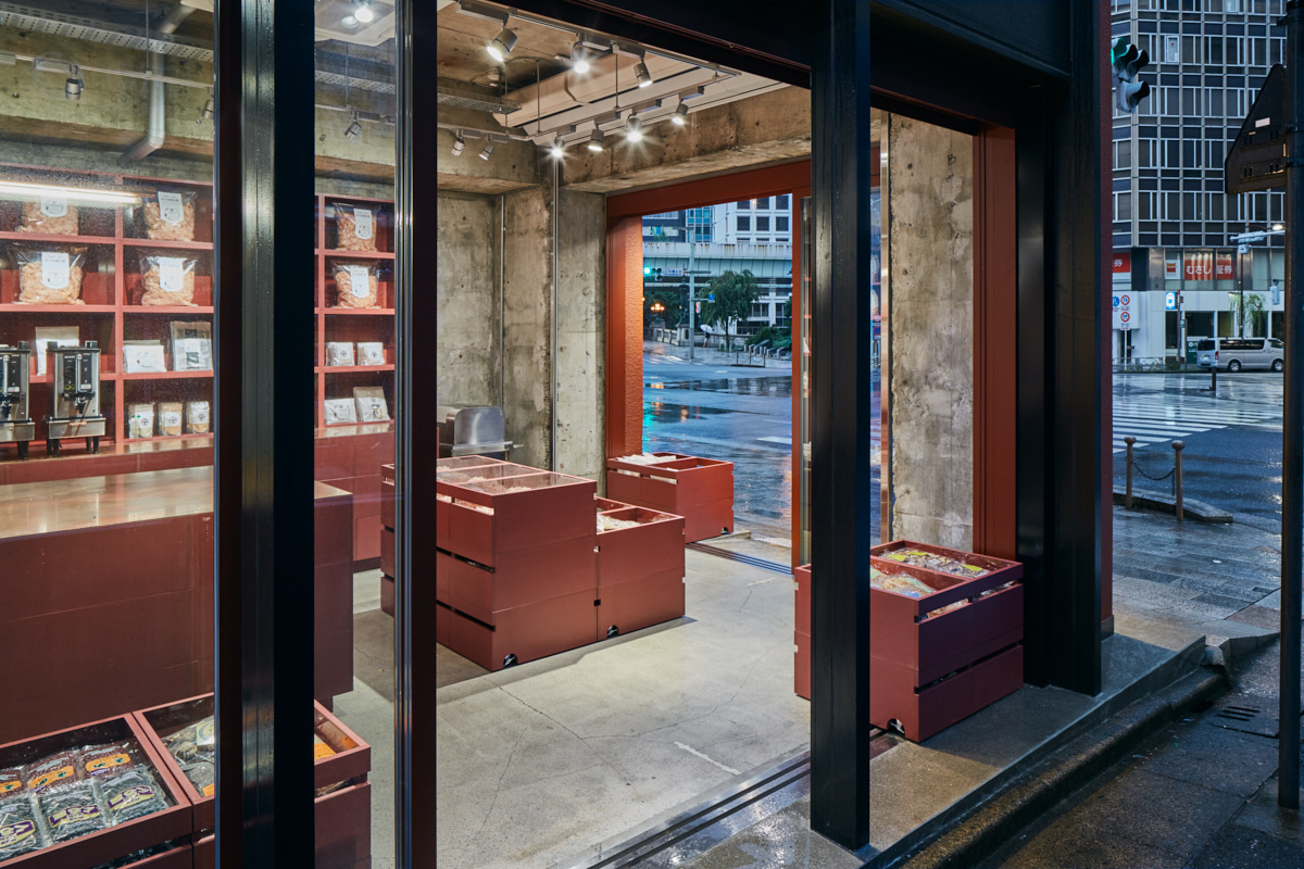 东京百年干货店 YAGICHO·HONTEN 的红色重生-18