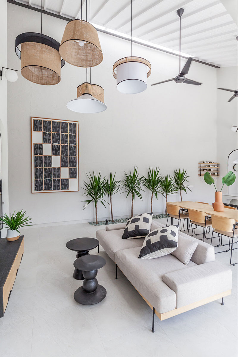 巴厘岛假日别墅 | 弧形与绿植的时尚设计-10