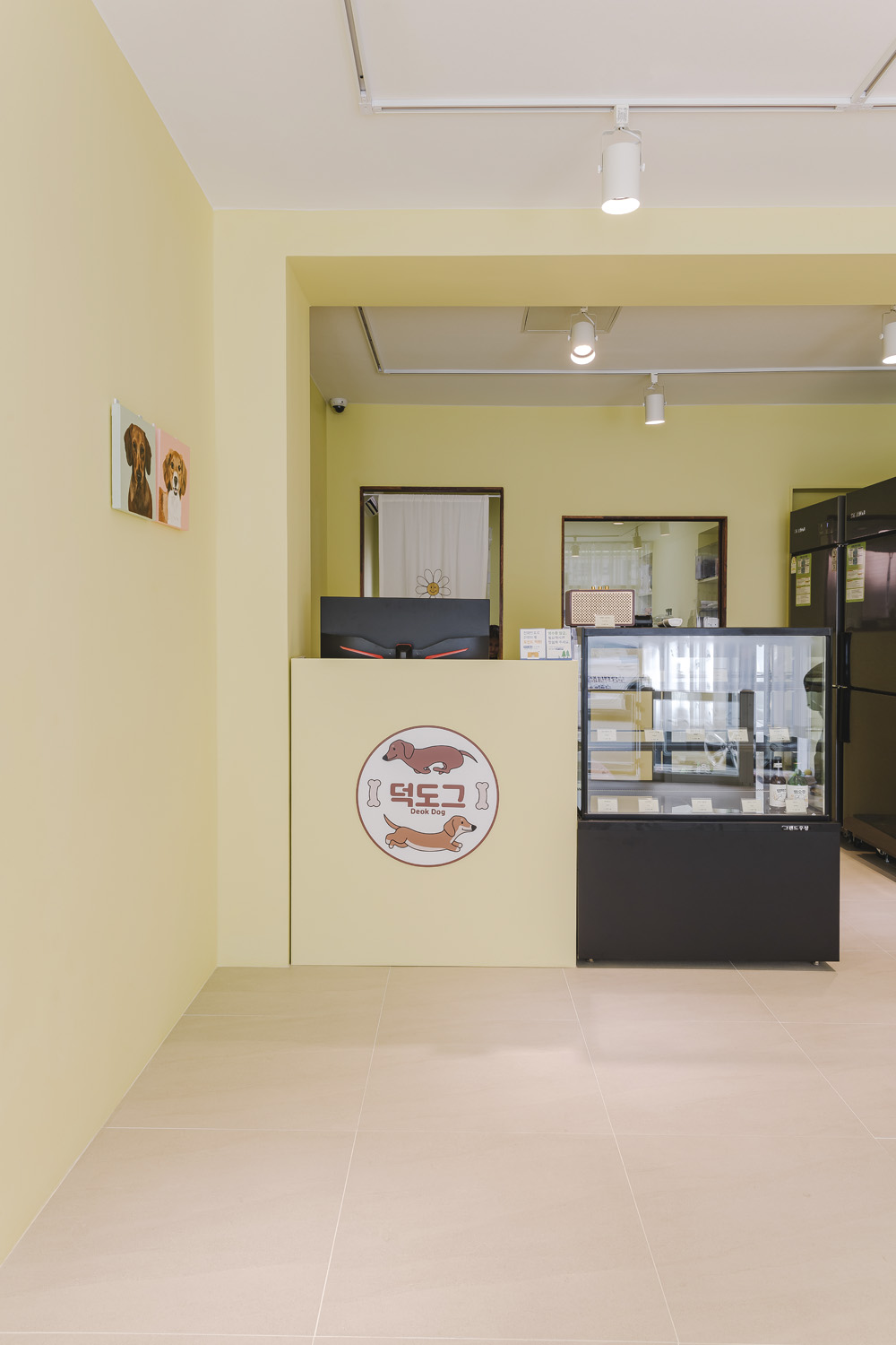韩国十平米宠物用品店，打造可爱柠檬色彩氛围-8