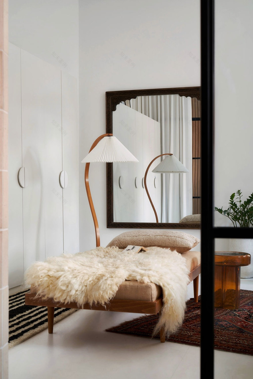 纽约明亮时尚的阁楼公寓 | 工业风与玻璃隔墙的完美结合-7