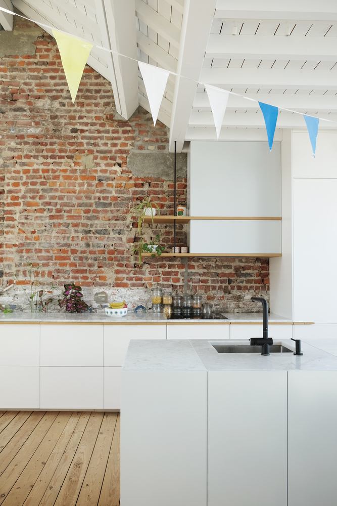 比利时 Brussels 公寓活力四溢的复式设计丨Edouard Brunet Architecte-45