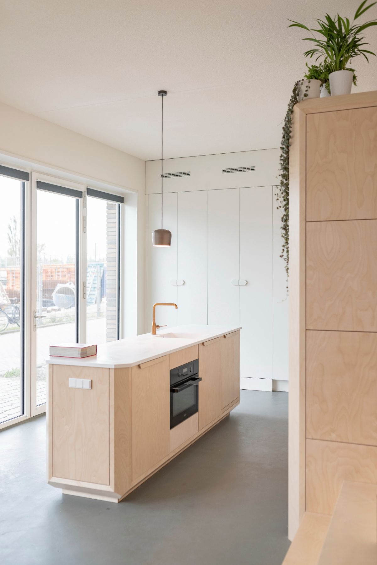 阿姆斯特丹带隐藏功能家具的小阁楼公寓丨荷兰阿姆斯特丹丨建筑工作室Heren 5与家具设计师Paul Timmer-29