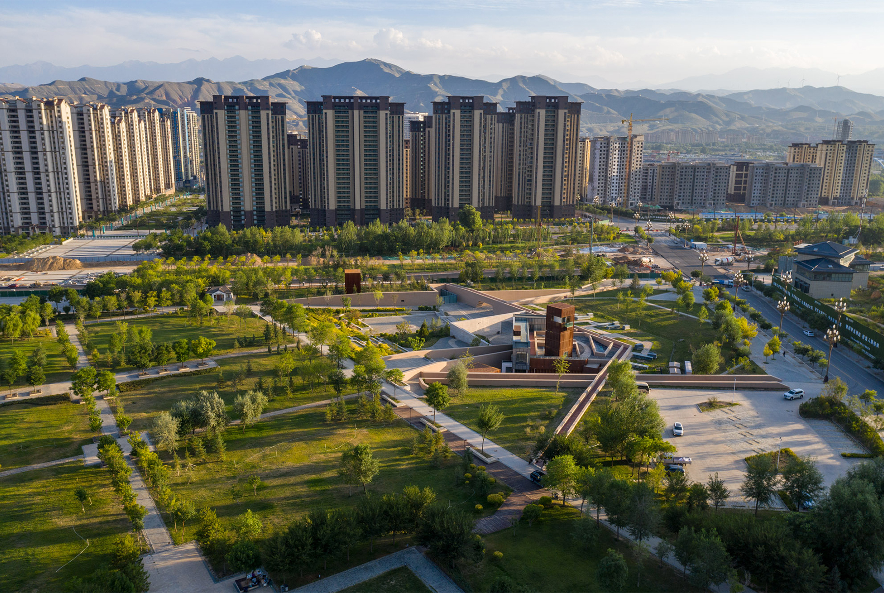 Haidong City Urban Planning Exhibition Hall  / CADG-40