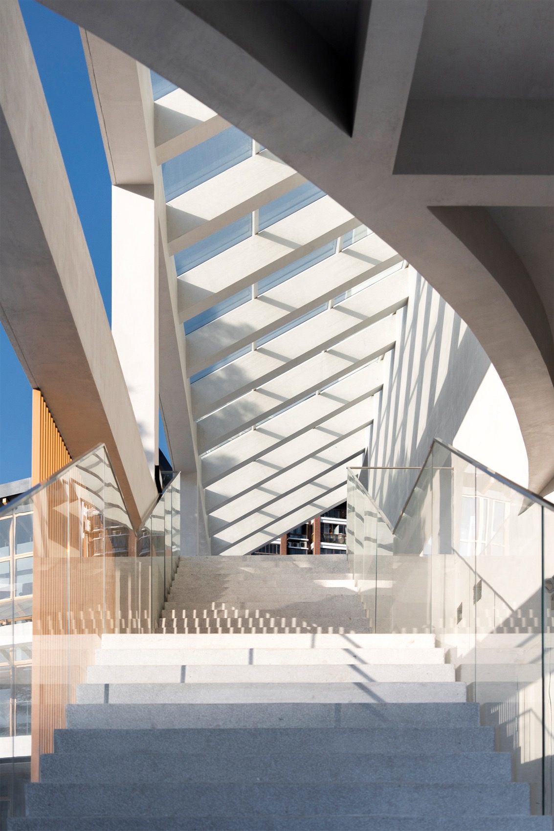 垂虹小筑:苏州吴江婚礼堂丨中国苏州丨南沙原创建筑设计工作室等多家单位-115