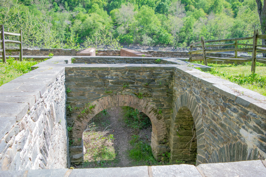 Virginius Island相关工业遗迹丨阿尔巴尼亚费里-14