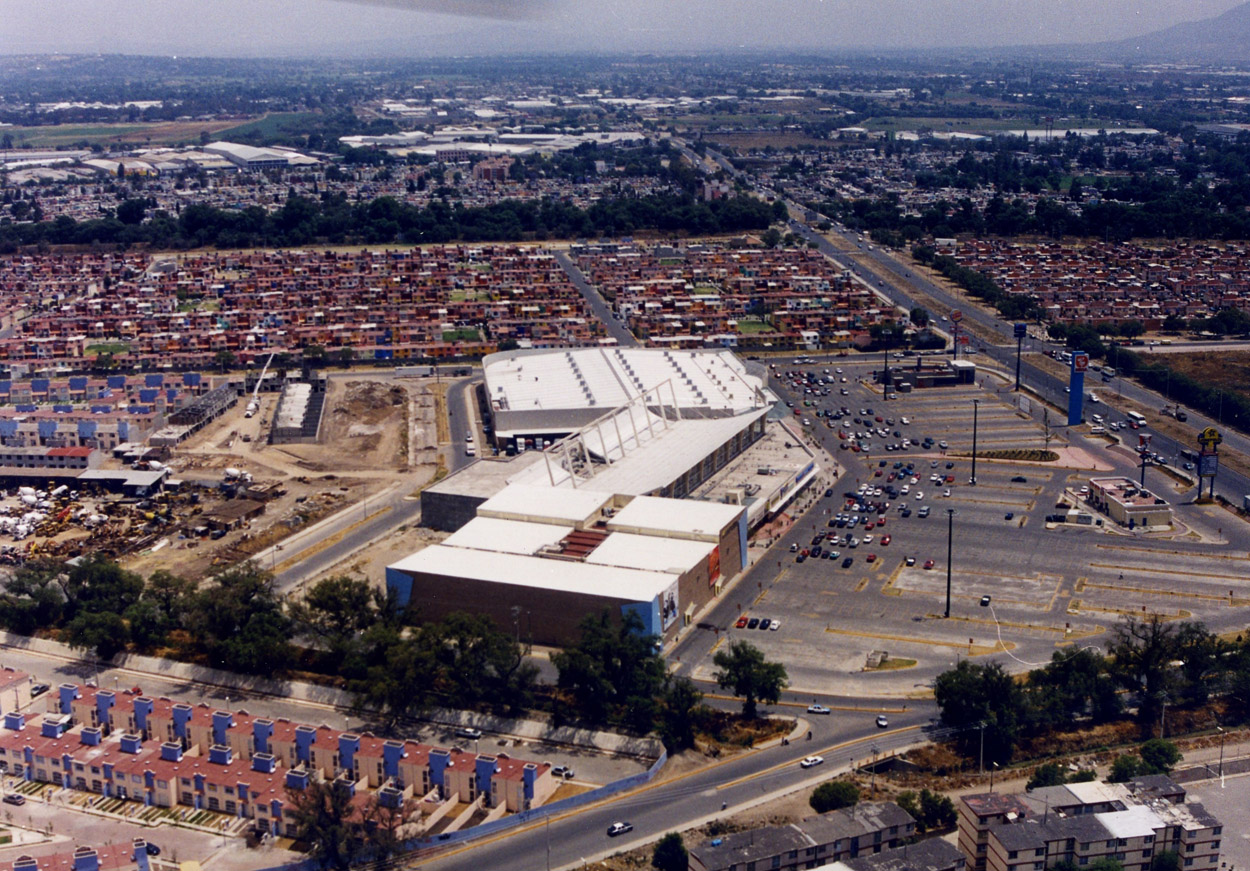 墨西哥 Centro San Miguel 购物商场设计-4