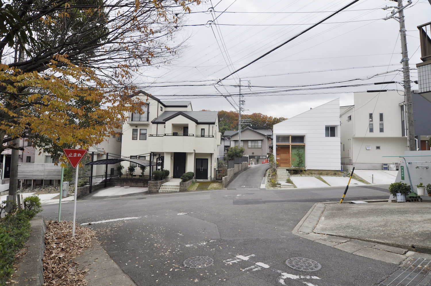 名古屋横轴山极简主义住宅-2