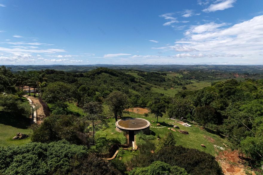 São José 山脉脚下的小教堂丨巴西丨MACh Arquitetos-11