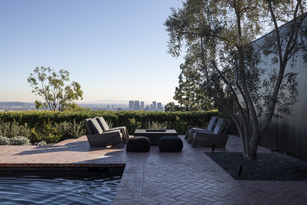 洛杉矶 Laccone 住宅,捕捉自然光的自由空间-13